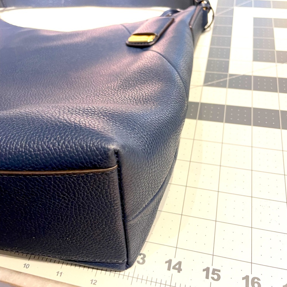 Navy & Gold Michael Kors Purse - Picture 10 of 10